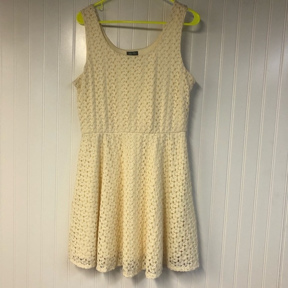 Lily Rose Cream Sleeveless Dress Knit Lace Overlay XL Elastic Waist Stretch - Picture 2 of 5